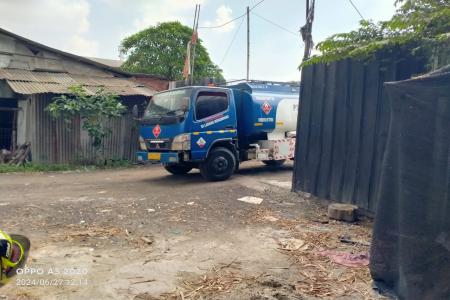 APH SEAKAN TAK PUNYA NYALI,GUDANG 