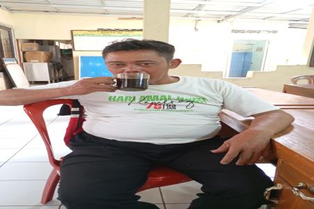DI BALIK WAJAH LUGU, GURU HONORER 