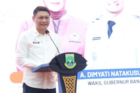 Sekda Banten Deden Apriandhi H