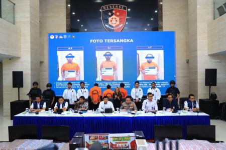 POLRI UNGKAP SINDIKAT JUDI ONLINE 