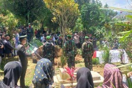 Pemakaman Militer Serda Rahman