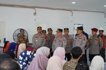WAKAPOLRI TINJAU PEMBANGUNAN SPPG 
