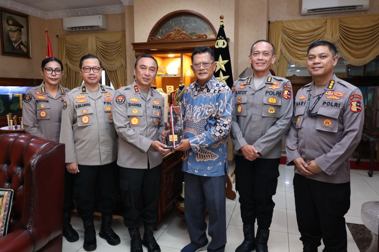 Layanan Makin Profesional, Polres Malang Raih Penghargaan Kompolnas Award 2025