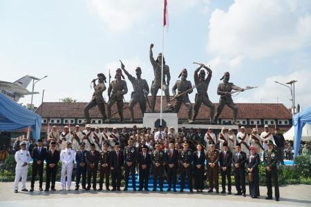 Kodim 0808Blitar Gelar Upacara HUT Ke 80 TNI di Monumen PETA Teguhkan 