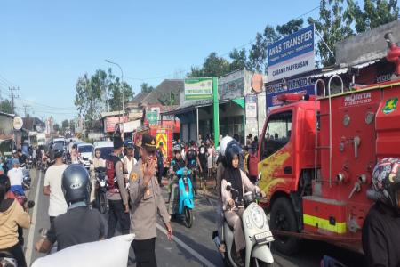 Kebakaran Toko Laundry di Pasar Jengara Seorang Karyawati Meninggal Du