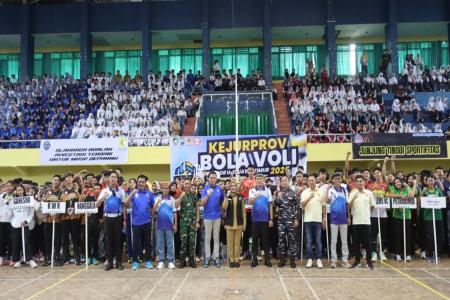 Kapolresta Banyuwangi Buka Kejurprov Bola Voli U19 Jawa Timur 2025 di 