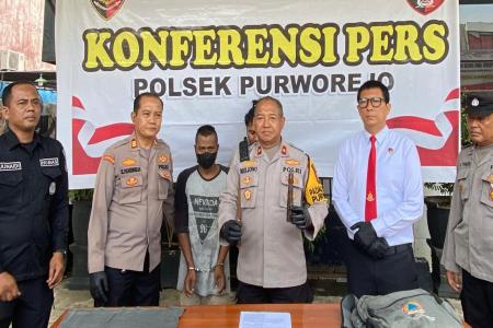 Polisi Amankan Pria Diduga Preman Bawa Sajam Jenis Belati Cundrik di K