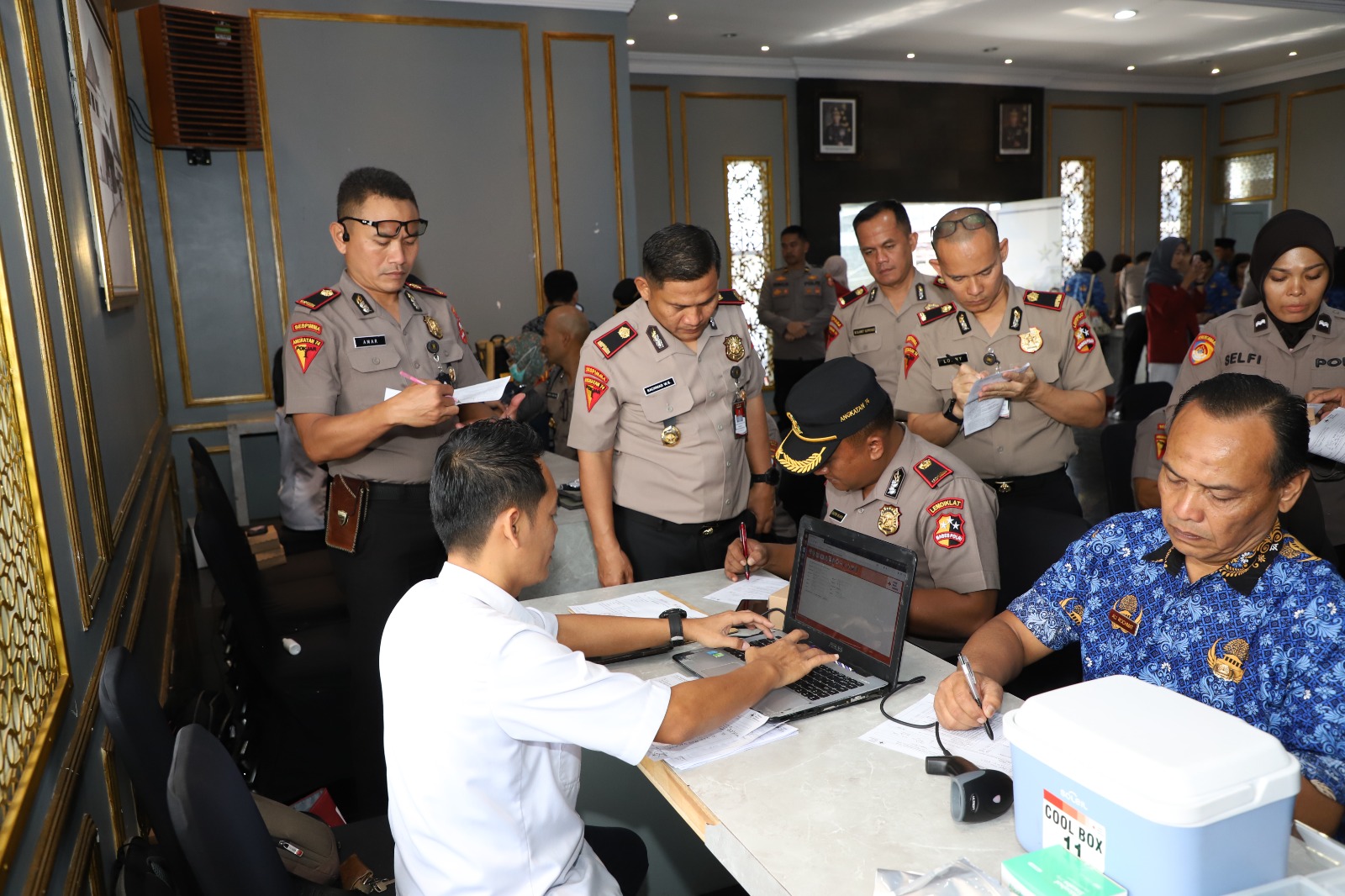 Polresta Malang Kota dan Serdik Sespimma Gelar Donor Darah di Hari Kesehatan Nasional 2025