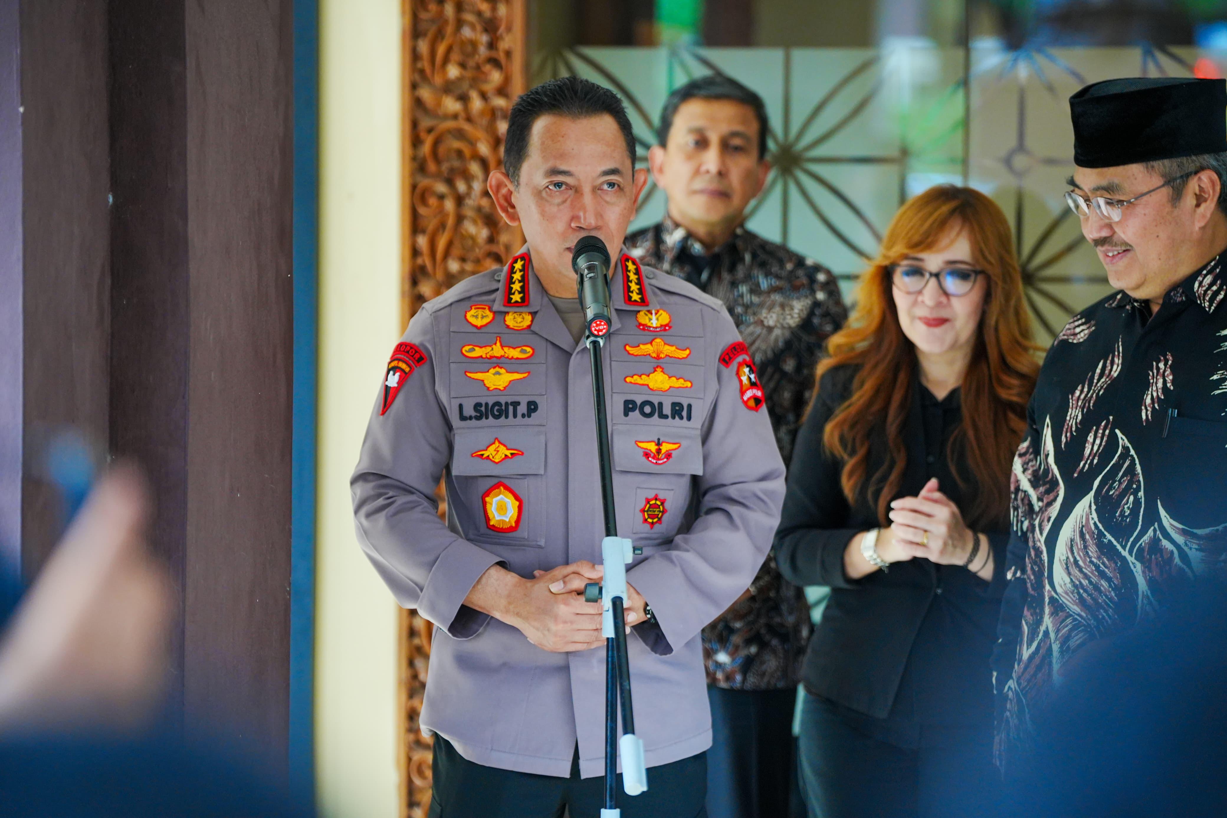 Polri Topping Off SMA Kemala Taruna Bhayangkara: Awal Era Baru Pendidikan Berkarakter dan Berintegri