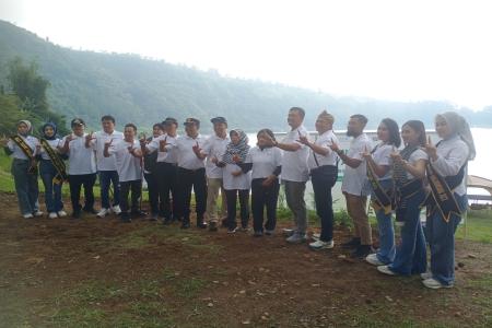 RESTOCKING IKAN DAN REFORESTASI DI PEGUNUNGAN DIENG KOLABORASI MEMULIH